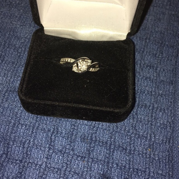 Engagement Ring - Picture 6 of 9